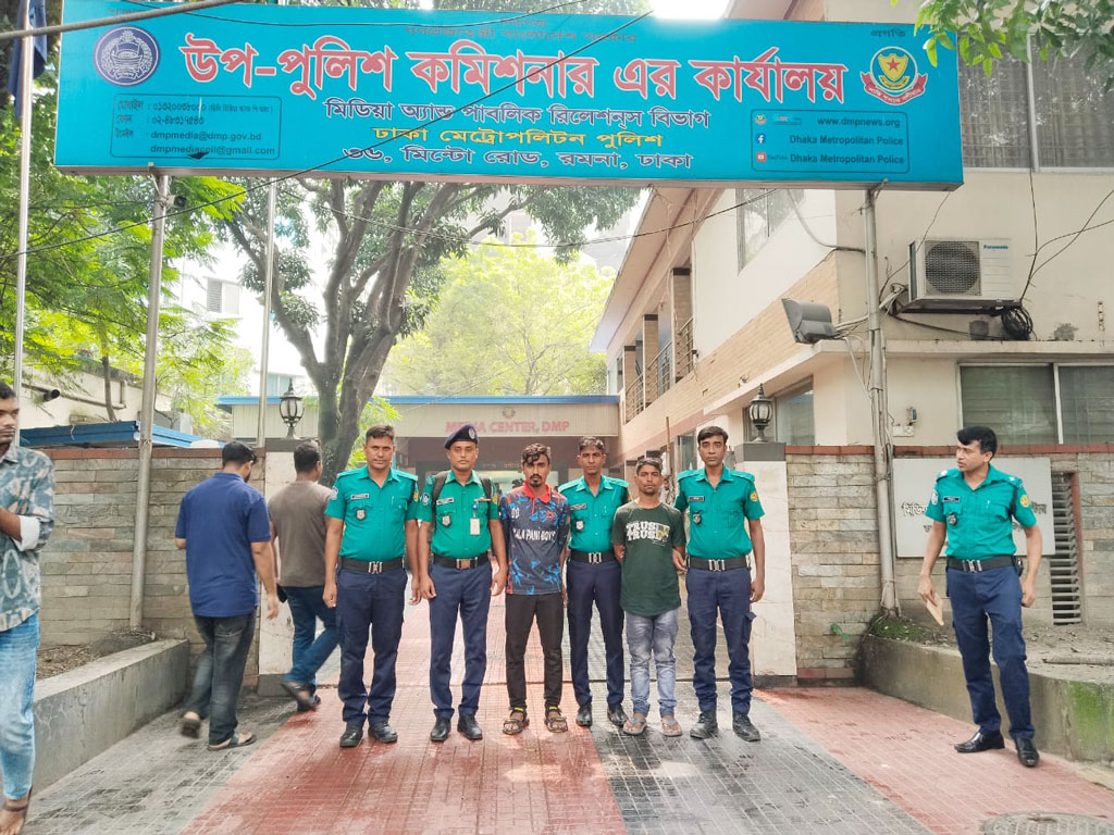 দিয়াবাড়ির কাশবনে নারীর লাশ: হত্যার রহস্য উদ্‌ঘাটন দাবি পুলিশের