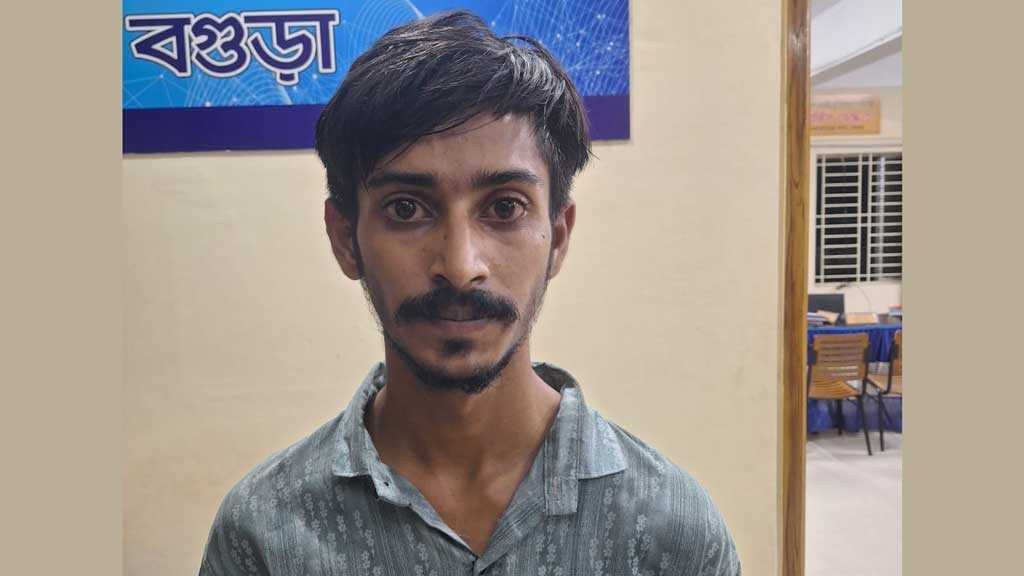 ছিনতাই করা মোটরসাইকেল নিয়ে ডাকাতির চেষ্টা, গ্রেপ্তার ১