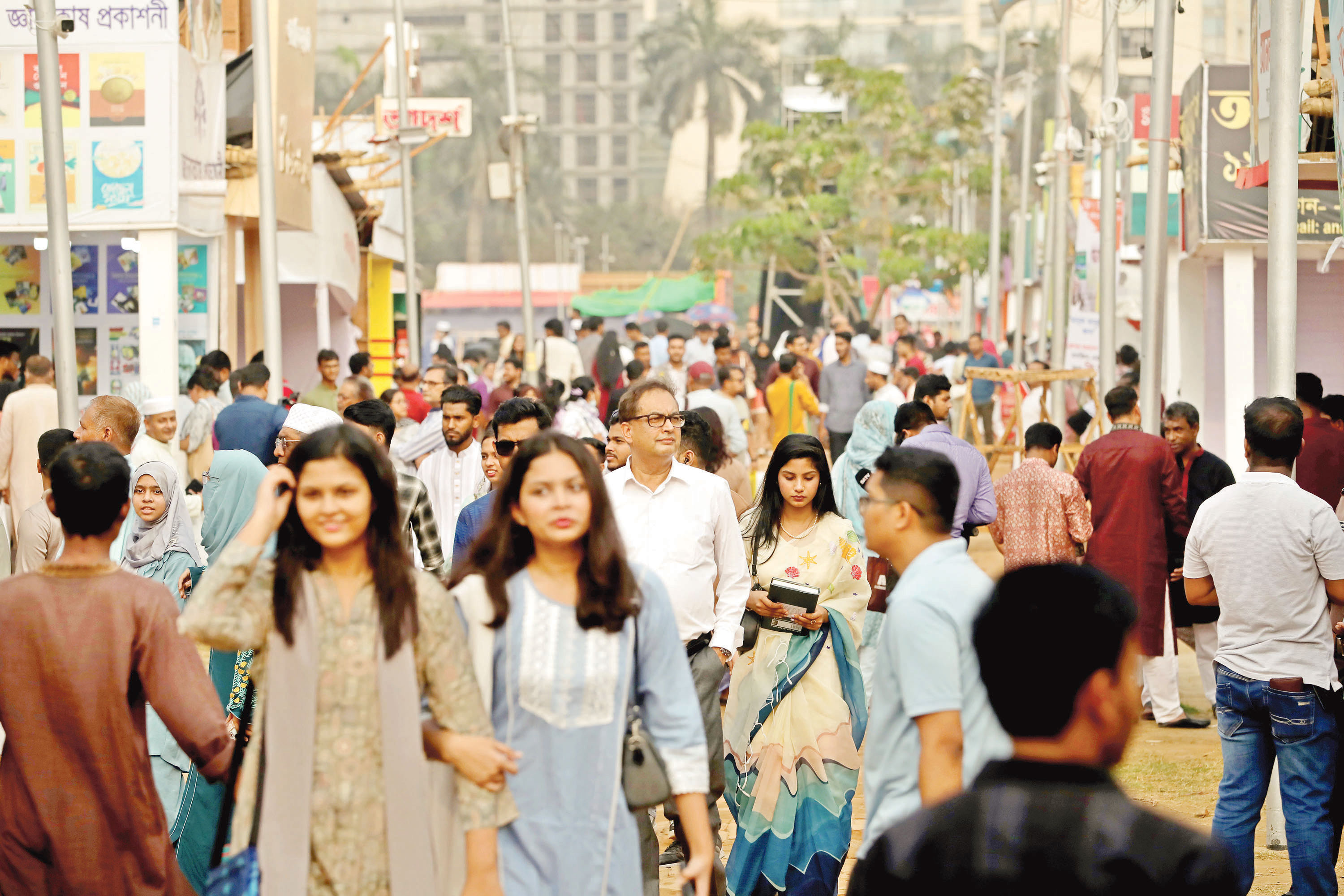 কবিতার বই বেরিয়েছে বেশি