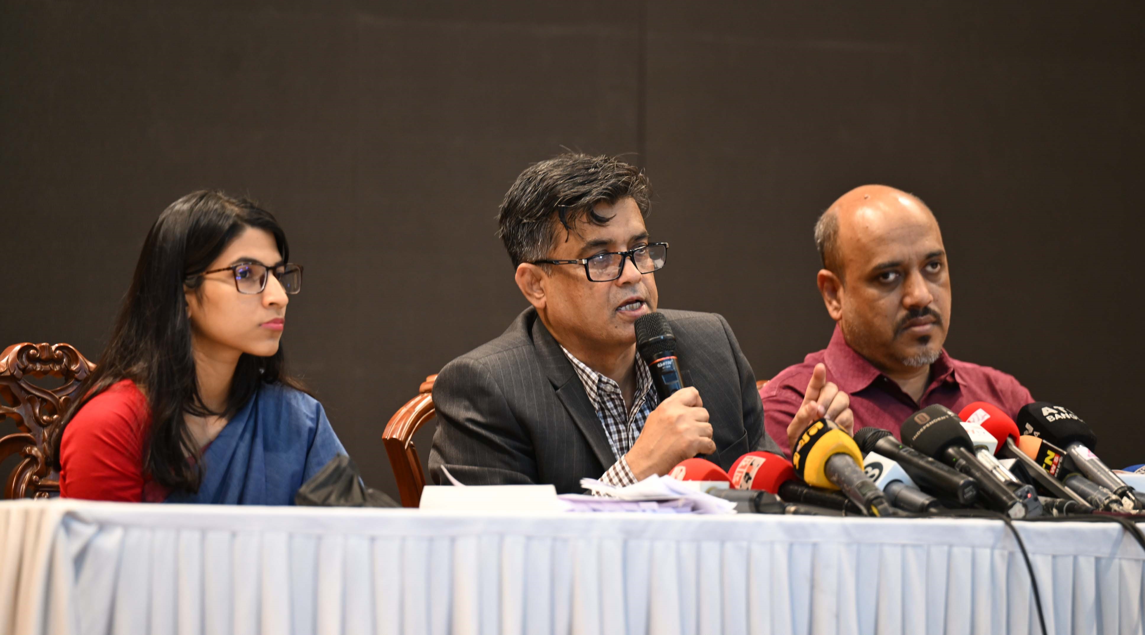 মানবতাবিরোধী অপরাধে অভিযোগপত্র দাখিল হলেই নির্বাচন, চাকরিতে অযোগ্য