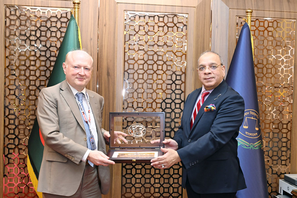 প্রধান বিচারপতির সঙ্গে জার্মান রাষ্ট্রদূতের সাক্ষাৎ