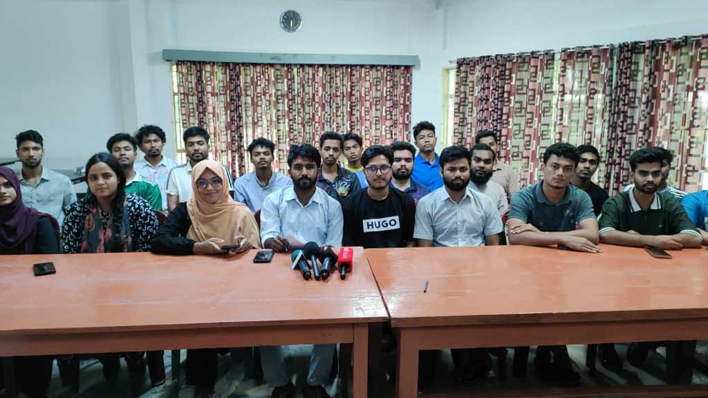 দুর্যোগে মানুষের পাশে দাঁড়াতে চবিতে গঠিত হলো পুনর্বাসন তহবিল