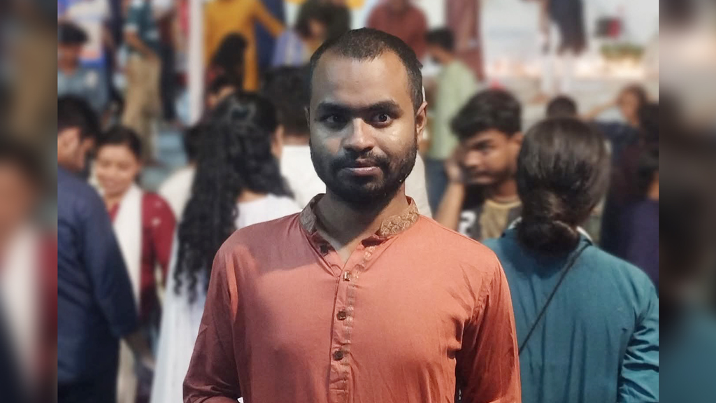 বুয়েটের ঘটনায় অভিযুক্তের পক্ষে স্ট্যাটাস, পরে শর্তহীন ক্ষমা চাইলেন চাকসু নেতা
