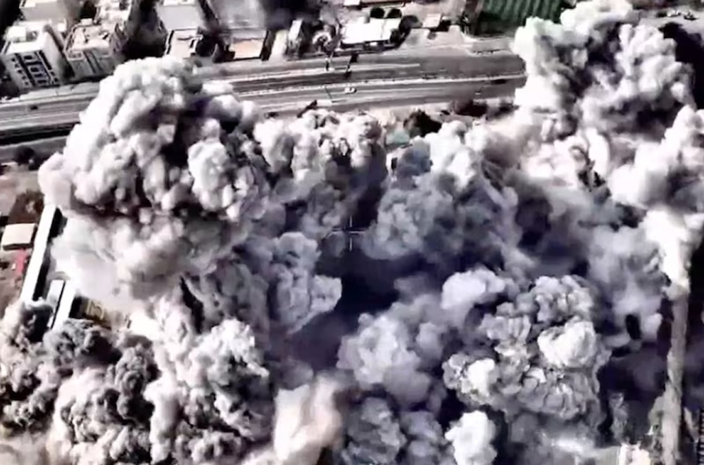 যুক্তরাষ্ট্র-ইসরায়েলের যৌথ হামলা: খামেনি নিহত, হরমুজ প্রণালি বন্ধ, তীব্র আক্রমণের মুখে মধ্যপ্রাচ্যে মার্কিন ঘাঁটি