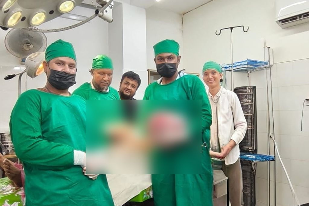 চাঁদপুরে সফল অস্ত্রোপচার, নারীর পেটে মিলল ৬.৪৫ কেজির টিউমার