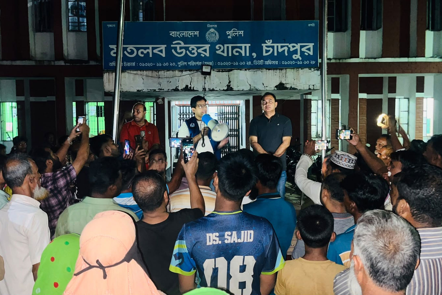 চাঁদপুরে কিশোর গ্যাংবিরোধী অভিযানে আটক ৩৭০