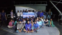 মেঘনায় ইলিশ শিকারের দায়ে ৩০ জেলের কারাদণ্ড