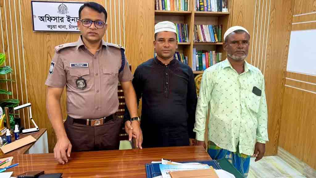 দুই মাদক কারবারিকে তাবলিগে পাঠিয়ে দোয়া চাইলেন ওসি