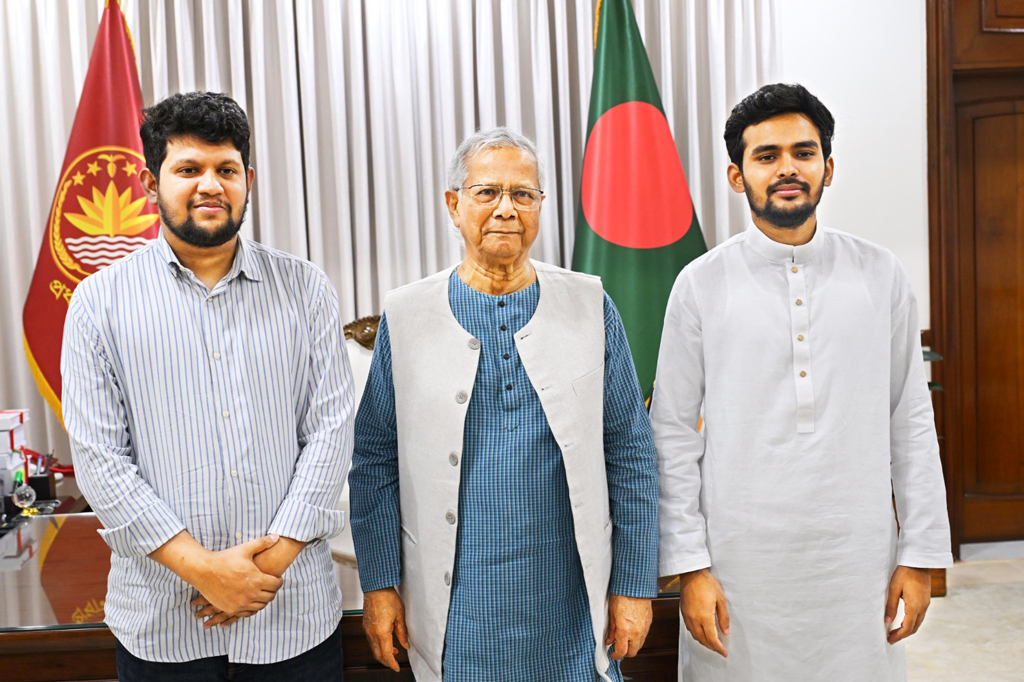 মাহফুজ-আসিফের পদত্যাগ তফসিলের আগের দিন