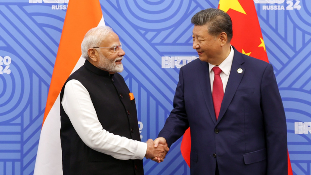 মার্কিন শুল্কে বিপদগ্রস্ত ভারতের পাশে দাঁড়াবে চীন