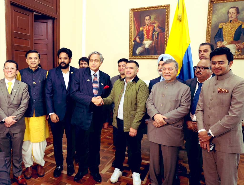 ভারতের সন্ত্রাসবিরোধী অবস্থানকে সমর্থন দেবে কলম্বিয়া: শশী থারুর
