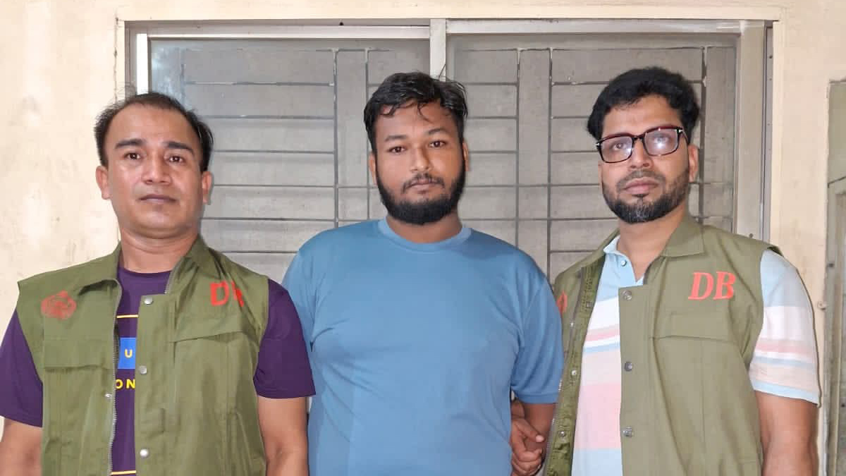 কুমিল্লায় সাংবাদিকদের ওপর হামলা, প্রধান আসামি গ্রেপ্তার