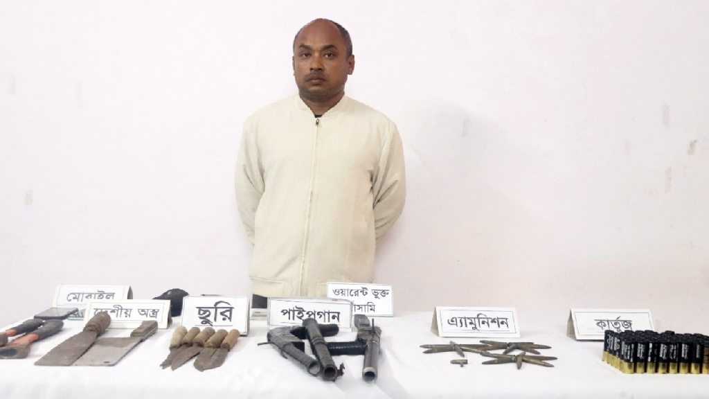 কুমিল্লায় একাধিক মামলার আসামি শামীম গ্রেপ্তার