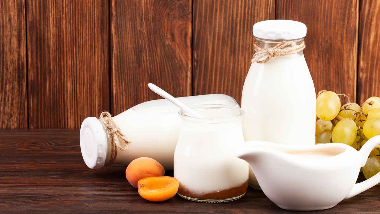 গরমে ত্বক সমস্যার সমাধানে কাঁচা দুধ ব্যবহার করুন