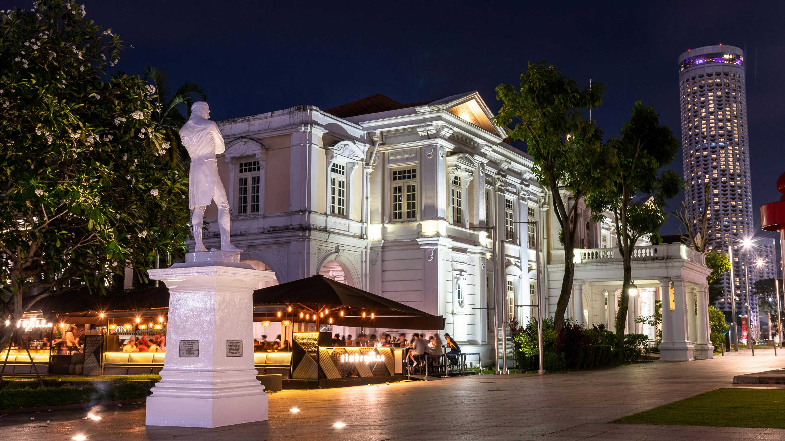 রাতে একা ঘোরাফেরায় নিরাপদ দেশগুলোর নাম জেনে নিন