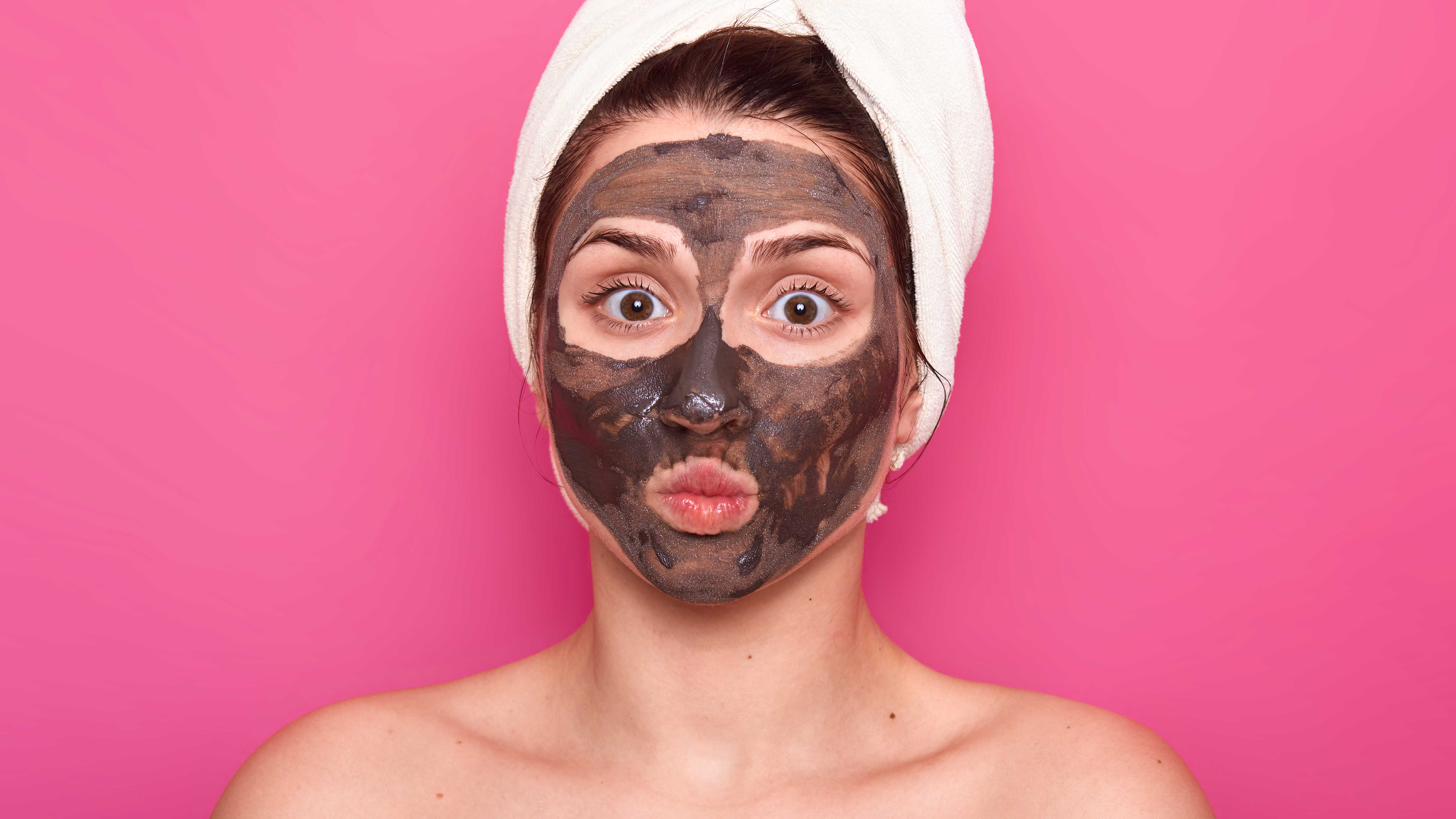 উজ্জ্বল ত্বক পেতে ঘরেই বানান চকলেট ফেস মাস্ক