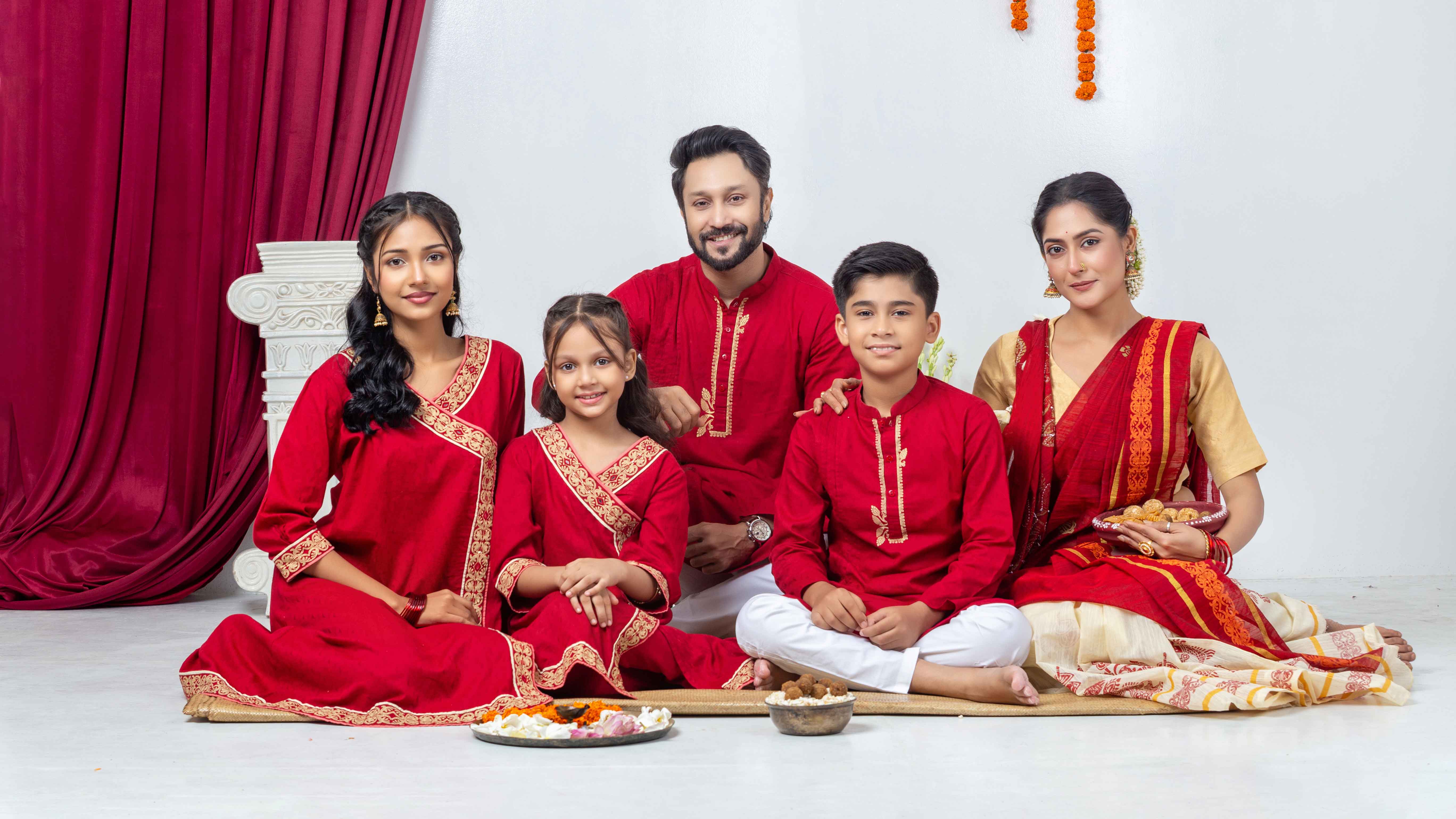 পূজার কেনাকাটায় যে বিষয়গুলো বিবেচনায় রাখবেন