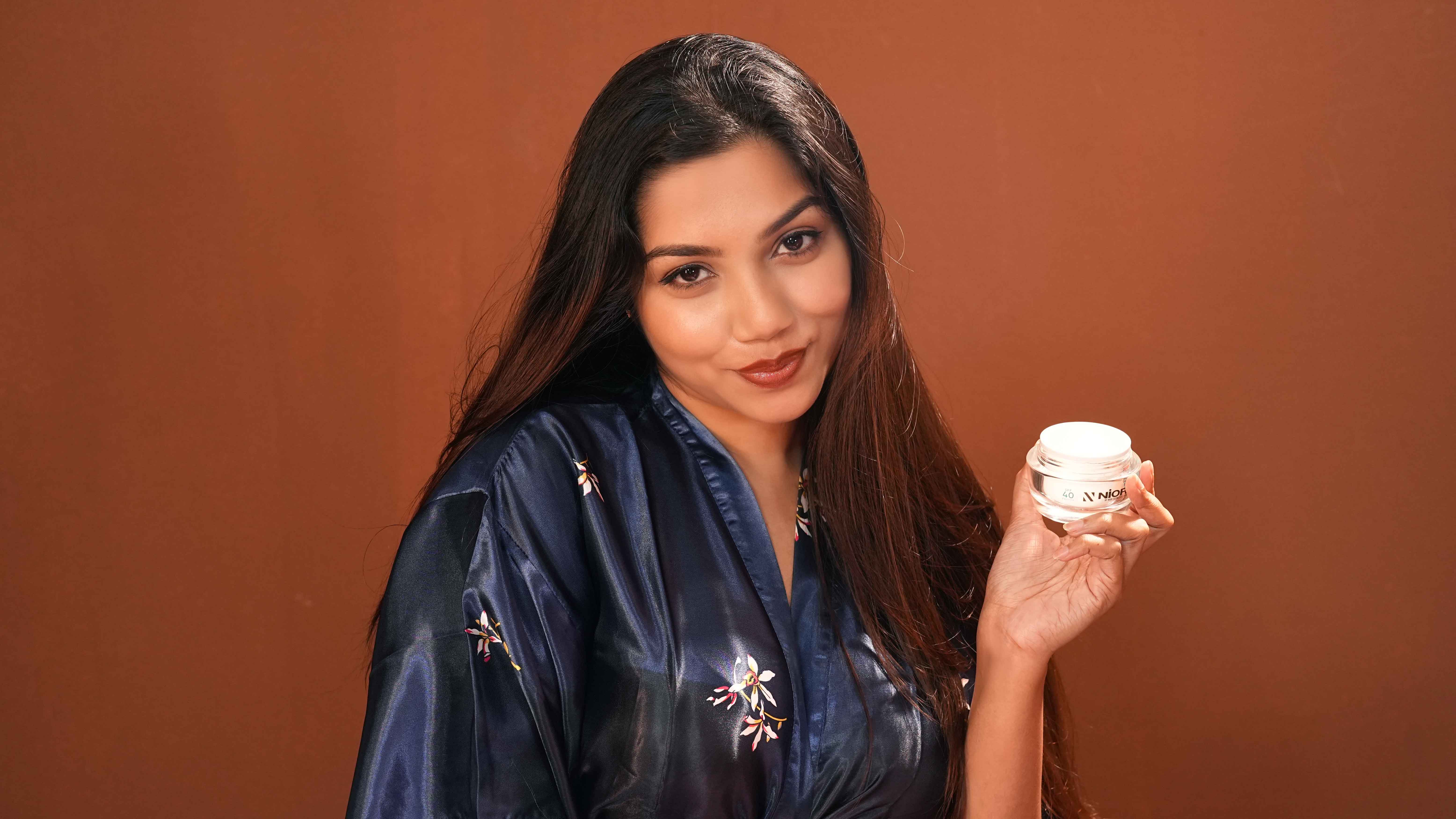 ঈদে মেকআপ করে ত্বকের ক্ষতি হয়েছে? সারিয়ে তুলুন কয়েকটি অভ্যাসে