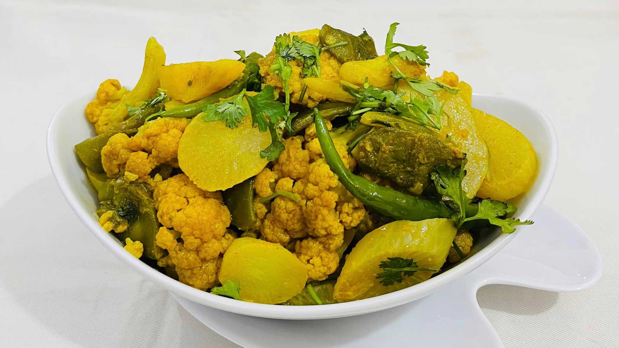 শীতের বাহারি সবজির এক পদ