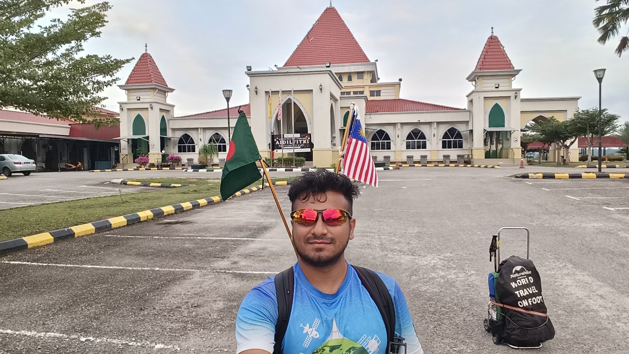 শান্তর হেঁটে বিশ্বভ্রমণের ৬০০ দিন