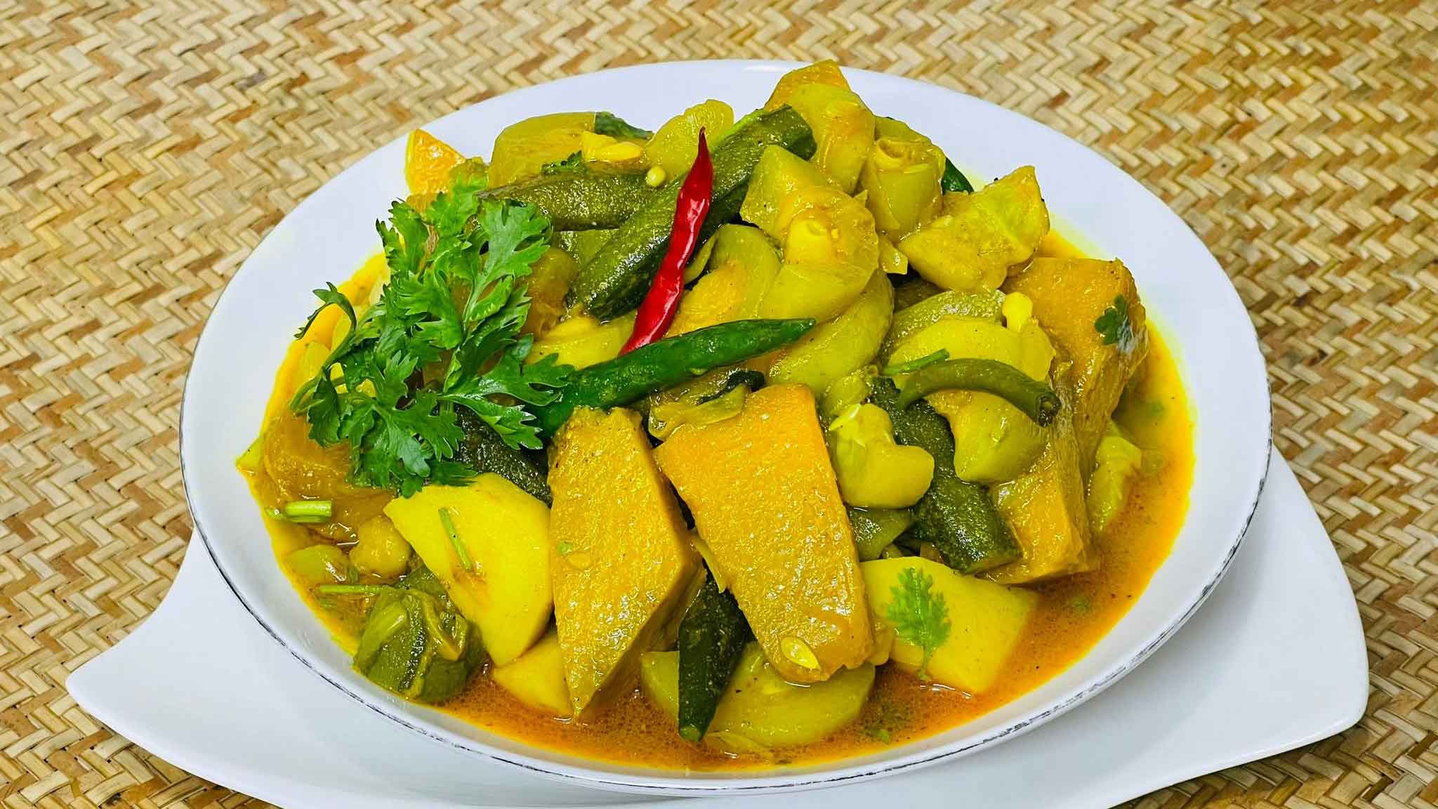 গরমের আরামে খান মিক্সড ভেজিটেবল