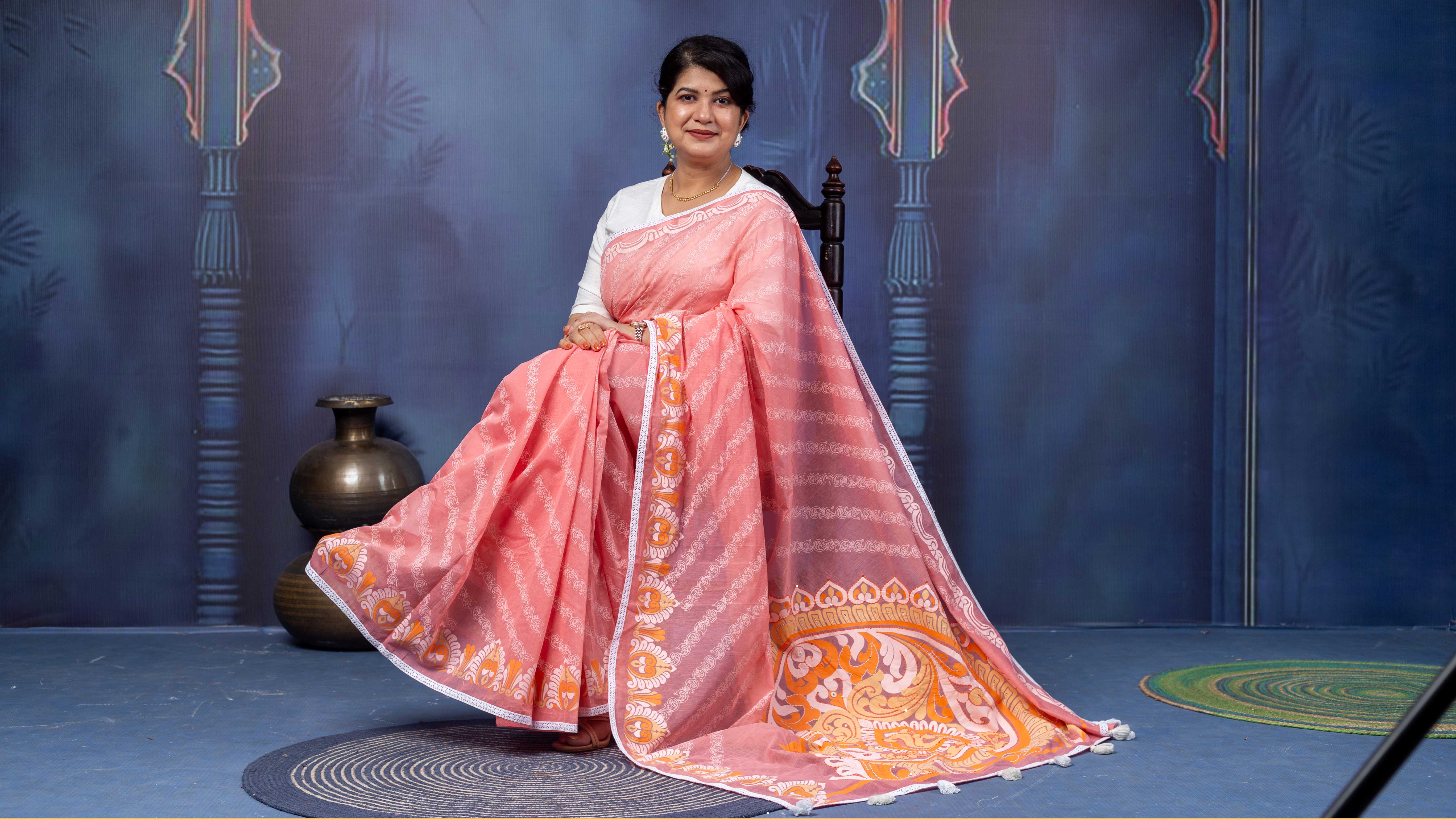 এবার পূজায় বাড়ির দশভুজার সাজ