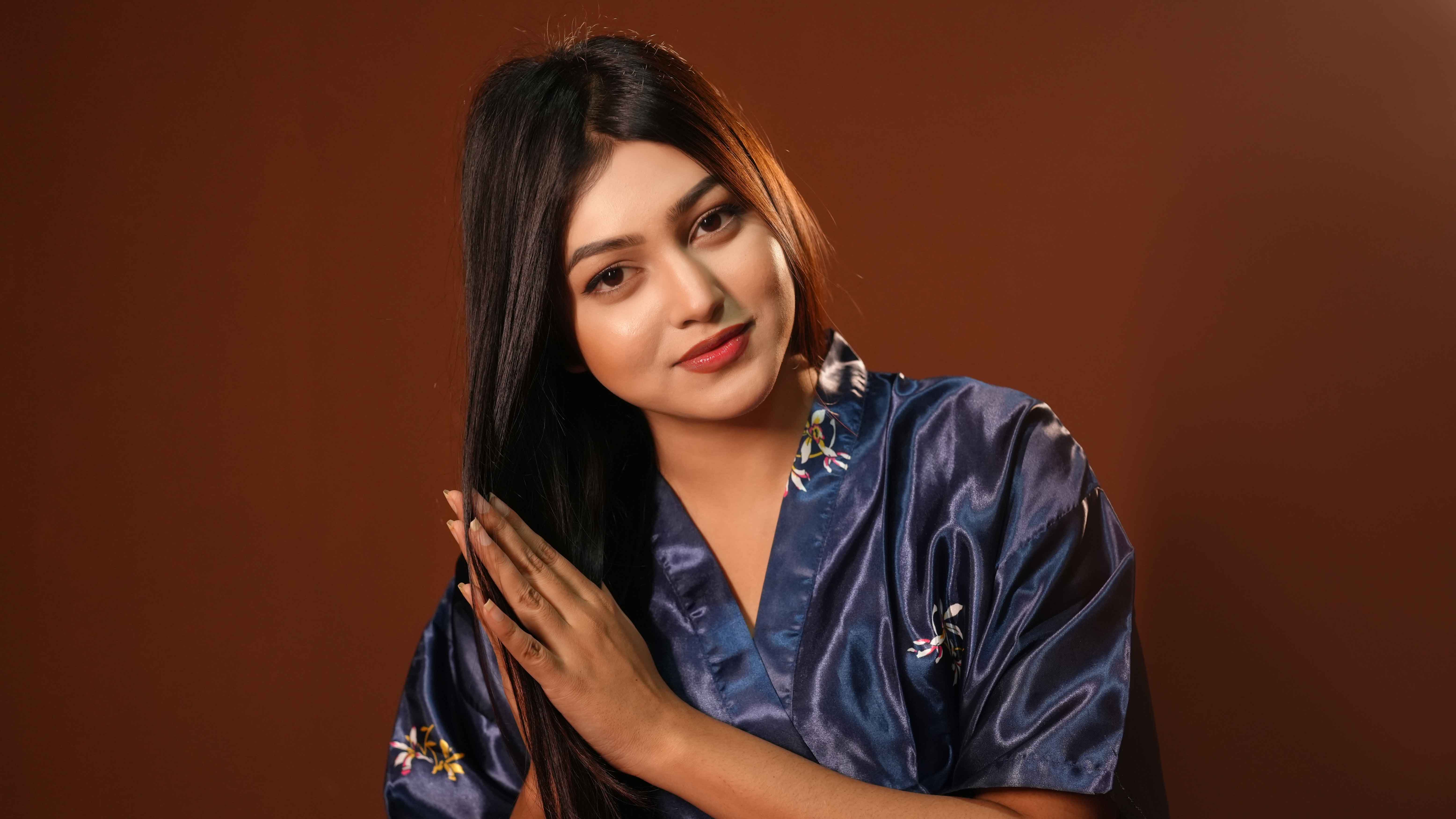 চুলের রুক্ষতা দূর করে উজ্জ্বলতা ফেরাবে গ্লিসারিন