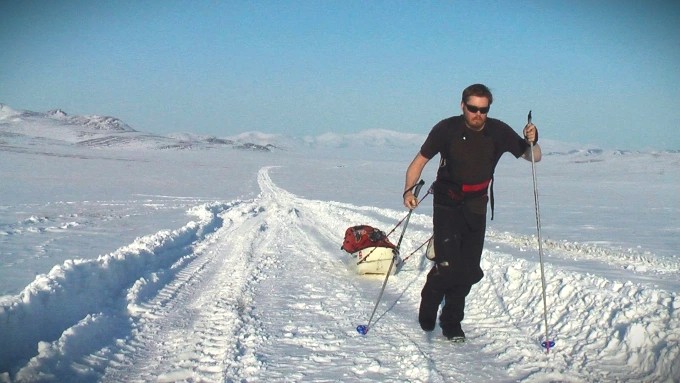 ২৭ বছর হেঁটে পৃথিবী ভ্রমণ