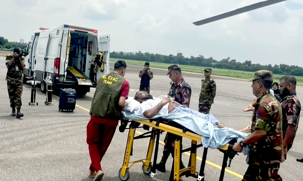 বন্য হাতির আক্রমণ: ঢাকায় পাঠানো হলো গুরুতর জখম ২ চিকিৎসক ও বন কর্মকর্তাকে