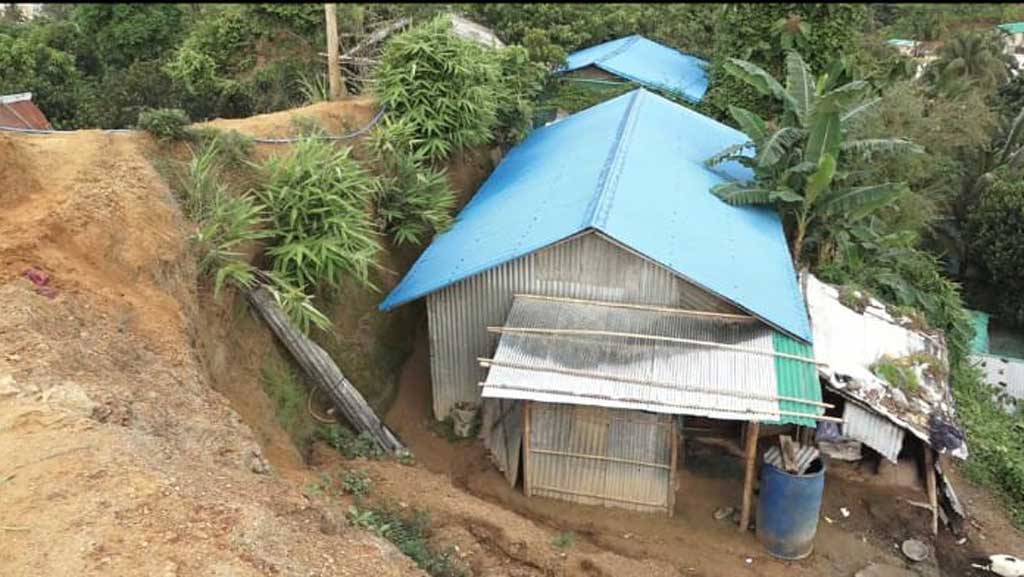 কক্সবাজারে বন্যা ও পাহাড়ধসে ১৬১৩ বাড়িঘর ক্ষতিগ্রস্ত