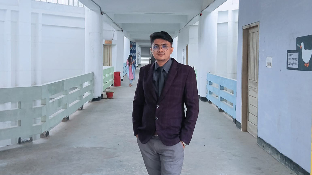 চবিতে সংঘর্ষ: সায়েমের অবস্থা কিছুটা উন্নতি, খোলা হয়েছে লাইফ সাপোর্ট