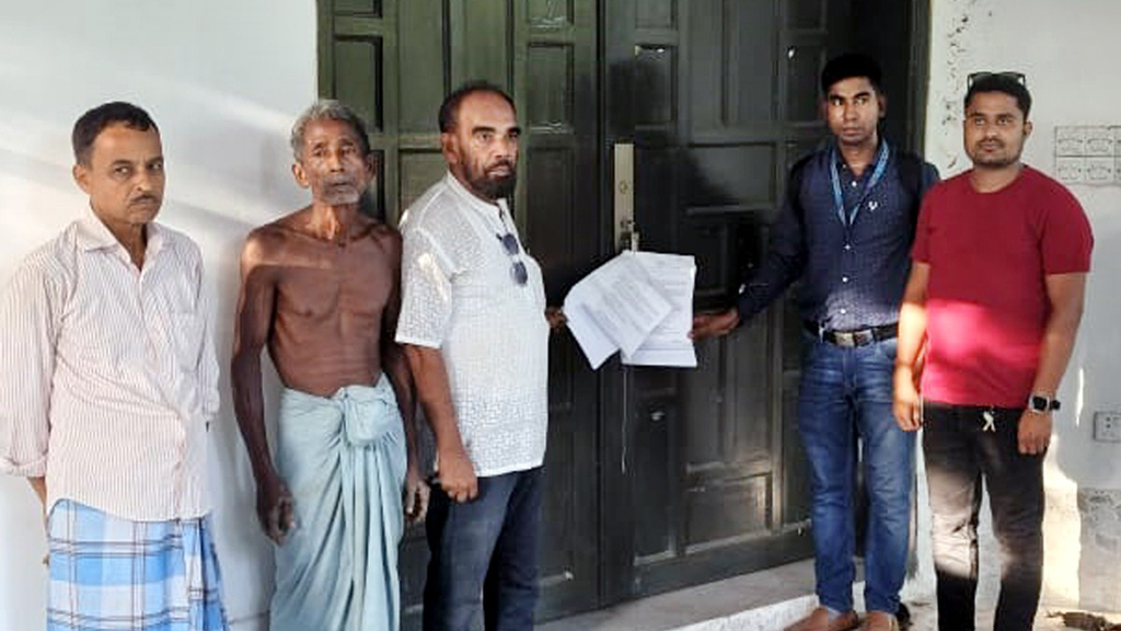 ফারাজ করিমের ঘরের দরজায় ঝুলছে দুদকের নোটিশ