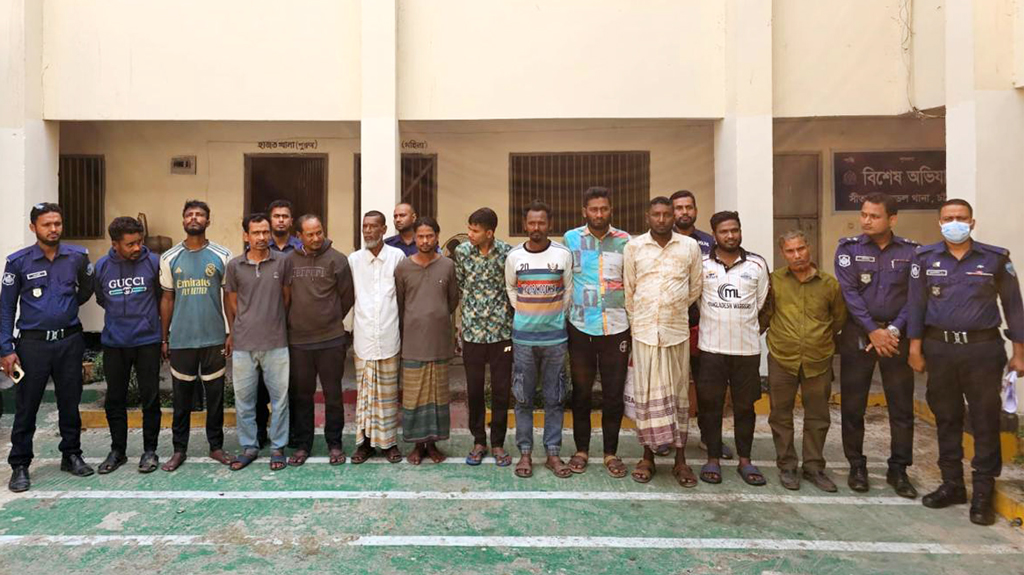 সীতাকুণ্ডে আবুল খায়ের স্টিল কারখানায় হামলা ও ভাঙচুরের ঘটনায় আটক ৭