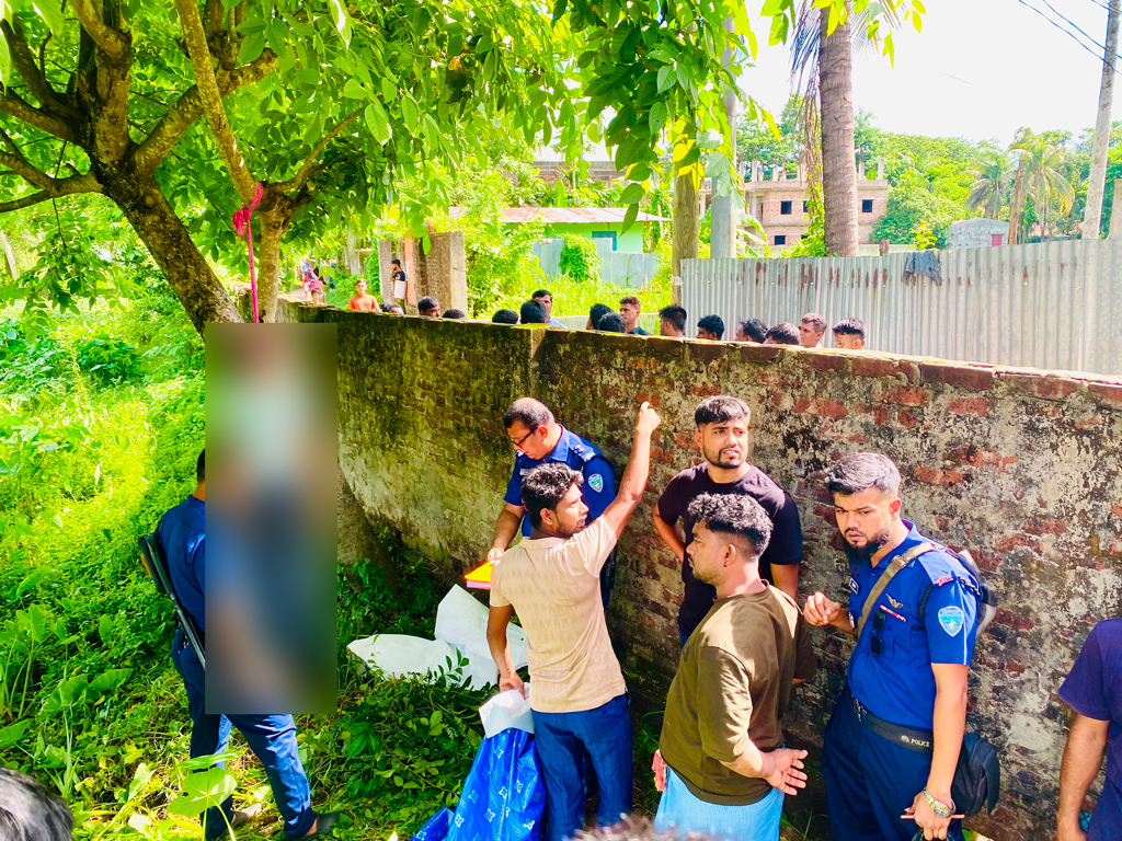 চট্টগ্রামে পৃথক স্থানে গৃহবধূর ‘বিষপান’, গাছে ঝুলছিল জেলের লাশ