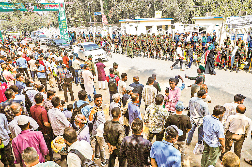 চট্টগ্রাম বন্দরের এনসিটি ইজারা: সংকট কাটছে না বন্দরের