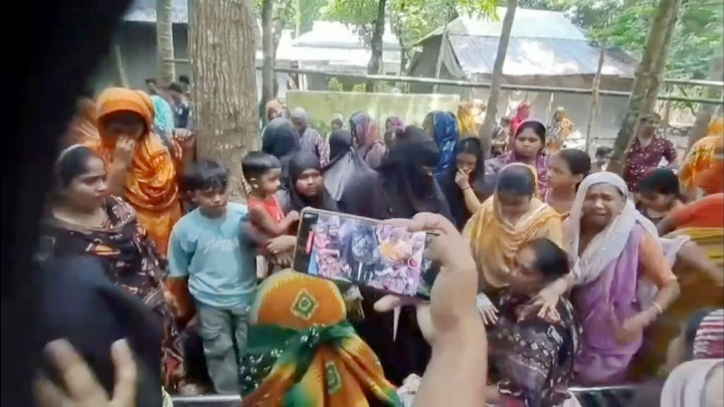এক সঙ্গে জন্ম, মৃত্যুও হলো একসঙ্গে পানিতে ডুবে