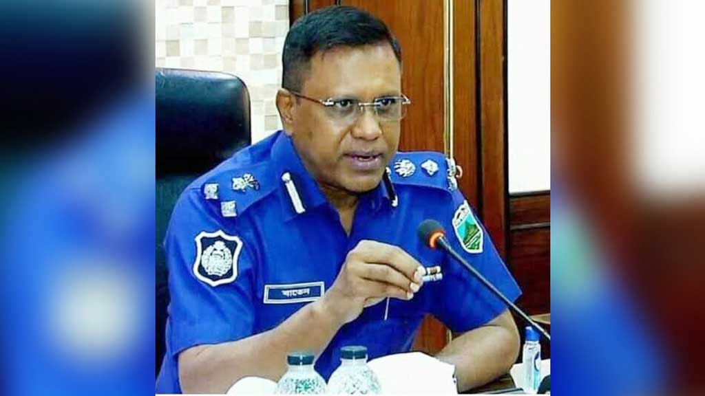 সাবেক ডিআইজি আবদুল বাতেনসহ ৪ জনের দেশত্যাগে নিষেধাজ্ঞা