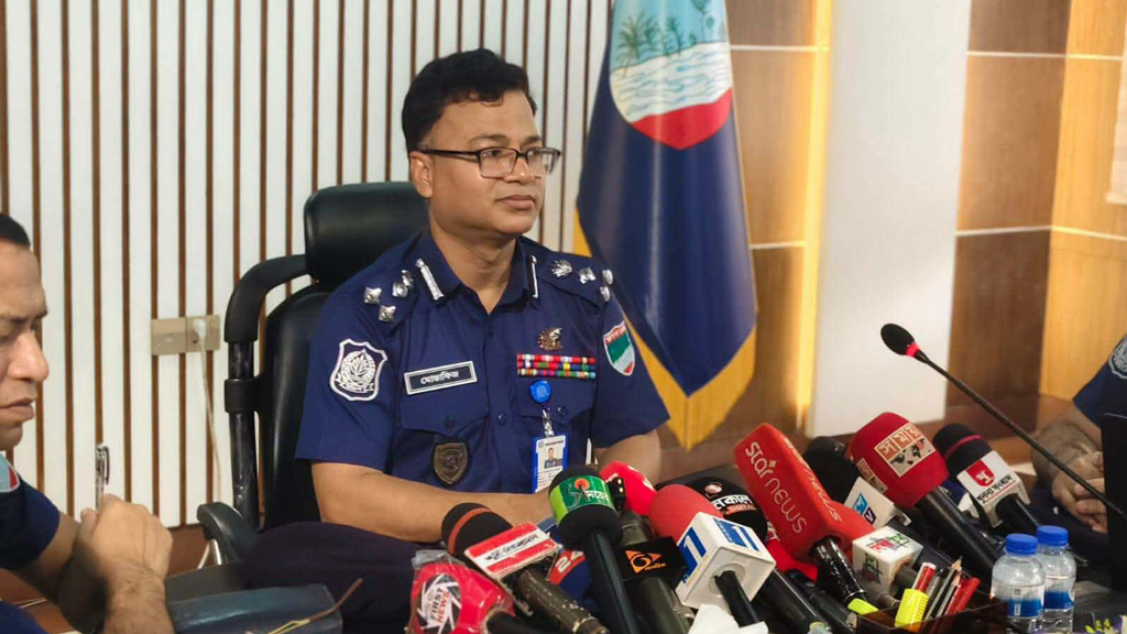 অপরাধীর বিরুদ্ধে ব্যবস্থা নিতে রাজনৈতিক দল বিবেচনা করা হবে না: খুলনার ডিআইজি