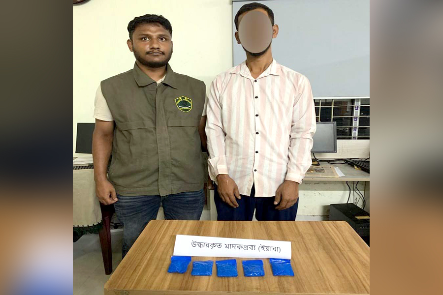 রাজধানীতে ৯৪০ পিস ইয়াবাসহ মাদক কারবারি গ্রেপ্তার