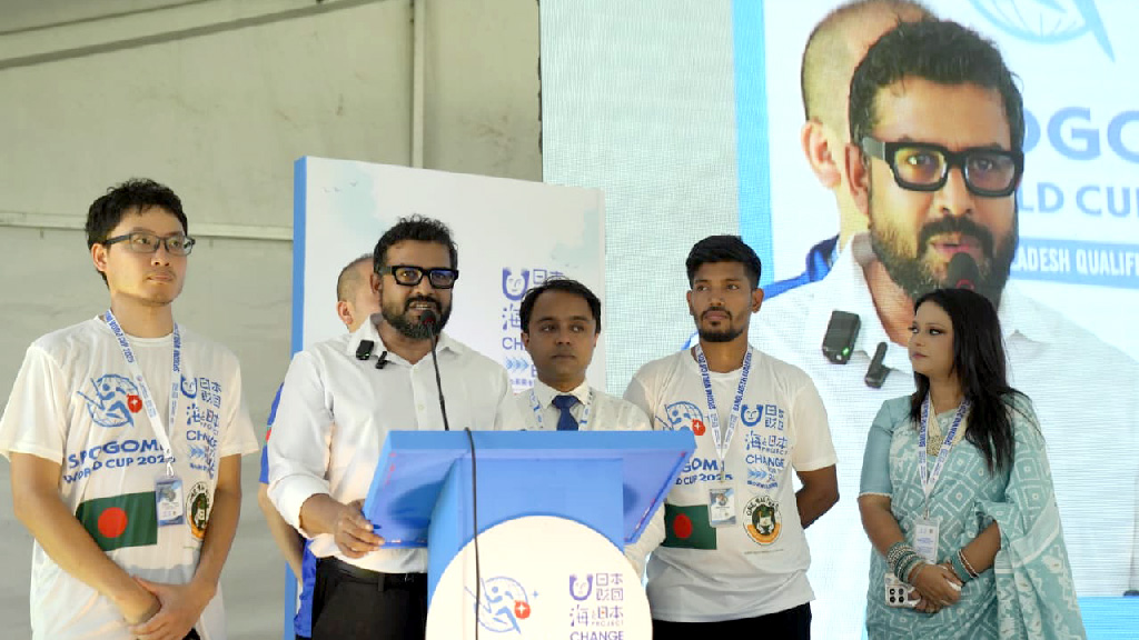 সারা রাত শহরের আবর্জনা পরিষ্কার করি, দুপুরের মধ্যেই আবার নোংরা: ডিএনসিসির প্রশাসক