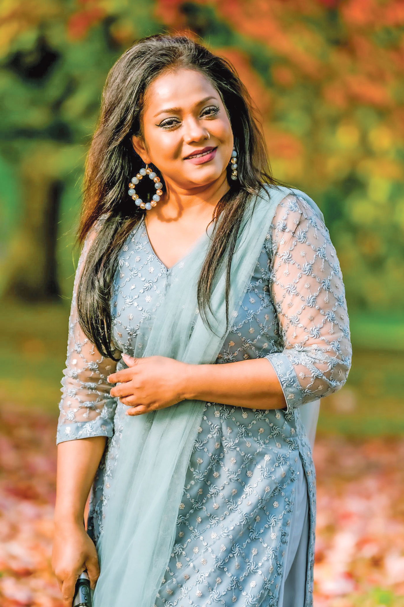 রবি চৌধুরীর অভিযোগের জবাব দিলেন ডলি সায়ন্তনী