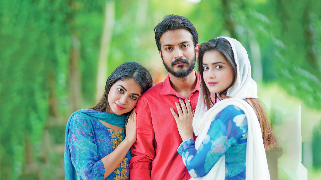 তিশা, ইয়াশ ও উর্বীকে নিয়ে অংশুর ‘নসিব’