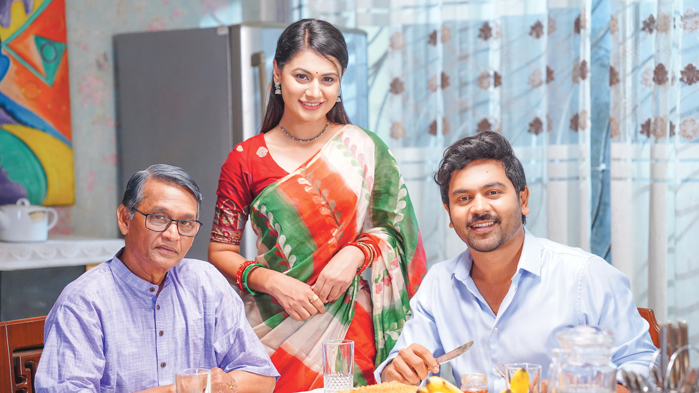 বাবা দিবসের নাটকে আজিজুল হাকিম