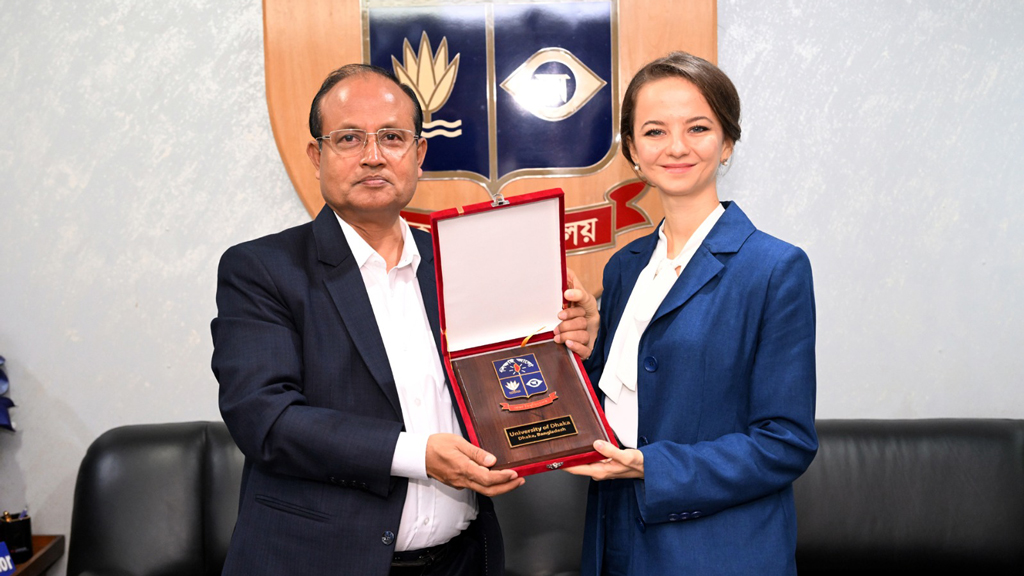 ঢাবি উপাচার্যের সঙ্গে রাশিয়ার প্রতিনিধিদলের সাক্ষাৎ