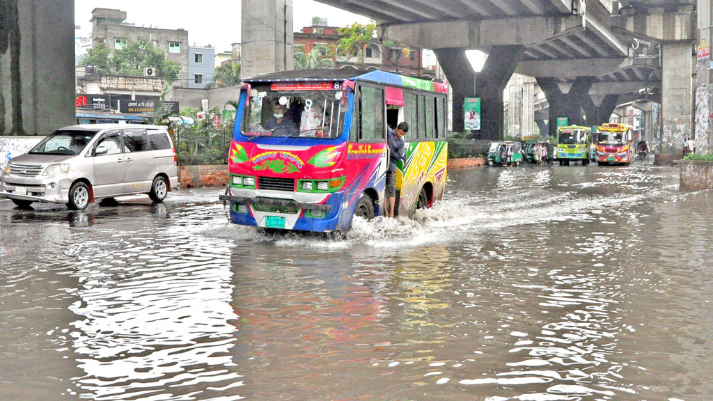 জলাবদ্ধতা নিরসনে ডিএসসিসির ইমার্জেন্সি রেসপন্স টিম গঠন ও কেন্দ্রীয় নিয়ন্ত্রণ কক্ষ চালু