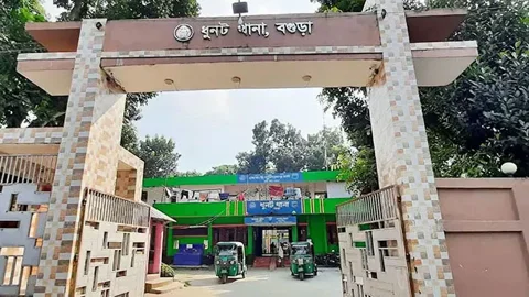 বন্ধুর স্ত্রীকে বিয়ের জেরে ছুরিকাঘাত, আইসিইউতে যুবক