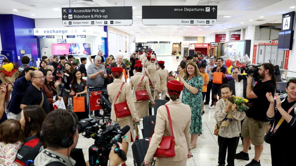কোটি কোটি টাকা নিয়ে দুবাই থেকে পালানোর পথ খুঁজছেন অতি ধনীরা