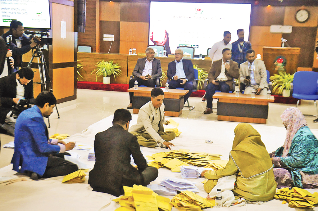 পোস্টাল ভোট: উড়ে আসা ভোটও হতে পারে কিছু আসনের ফল নির্ধারক