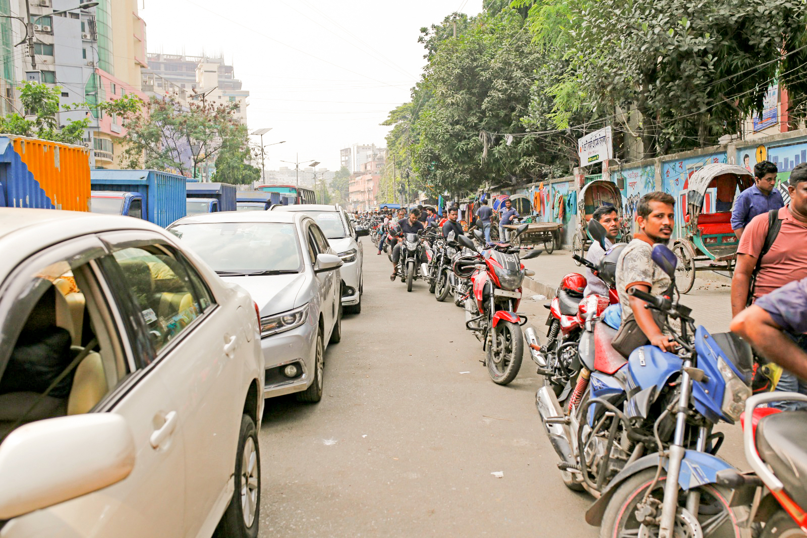 পেট্রলপাম্পে কিছুটা স্বস্তি