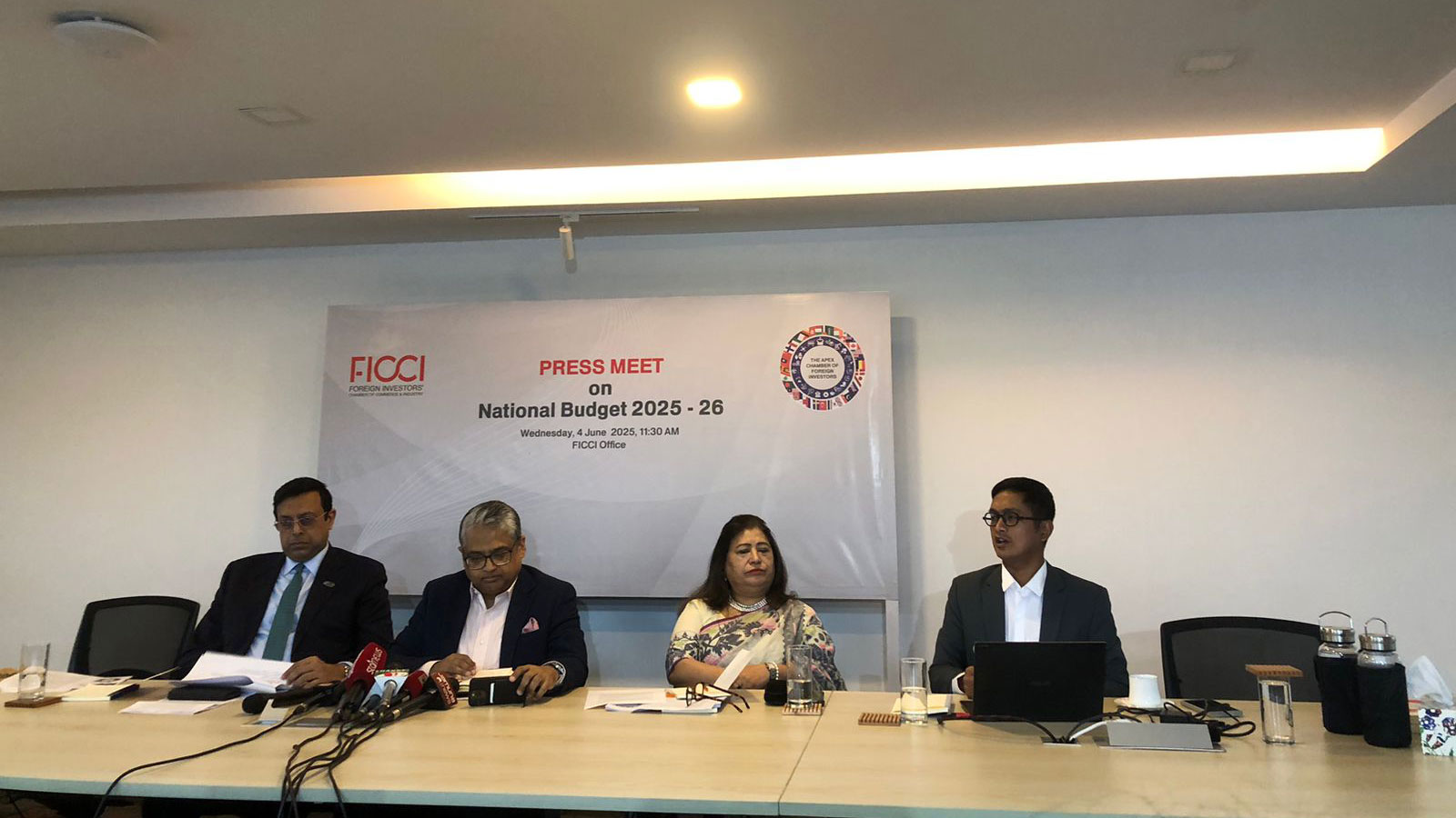 বাজেট বিদেশি বিনিয়োগকারীদের আস্থা বাড়াবে না: এফআইসিসিআই